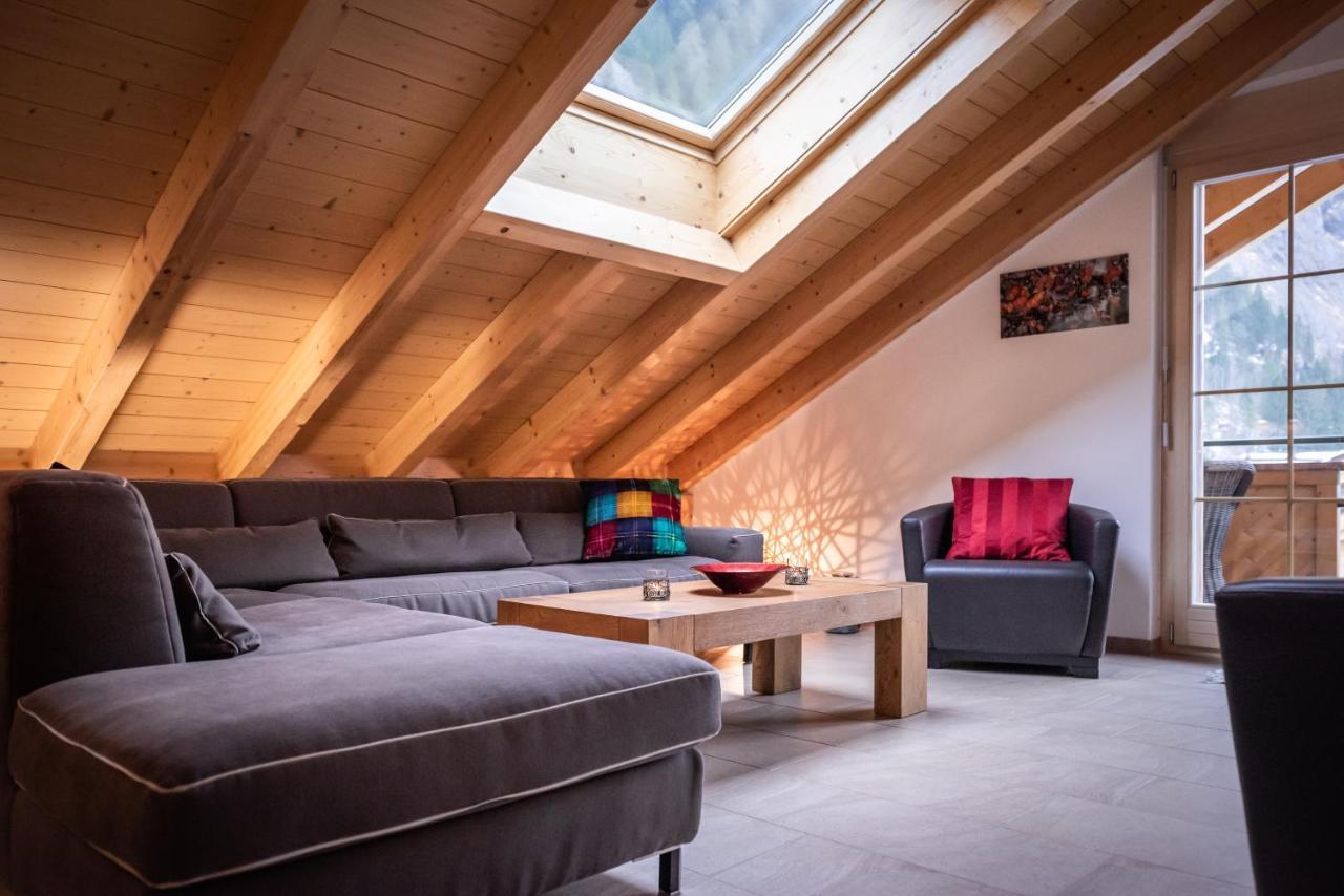Comfortable, Great Views, Perfect Location, New Apartment Lauterbrunnen