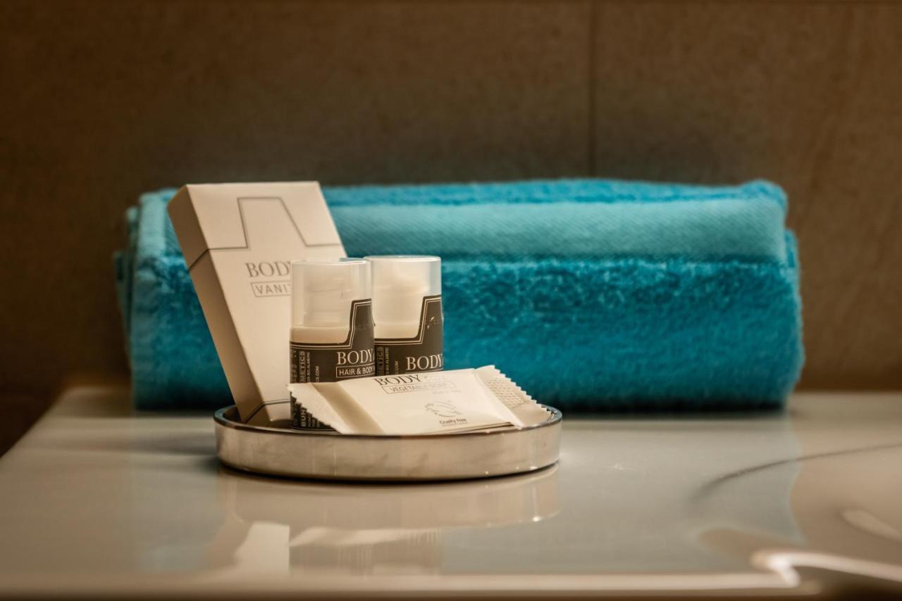 Comfortable, Great Views, Perfect Location, New Apartment *